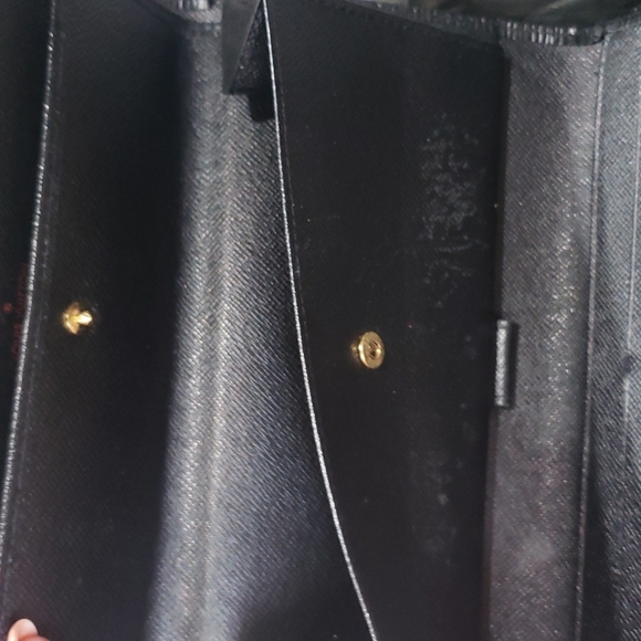 FINAL SALE Louis Vuitton epi wallet - Picture 10 of 11